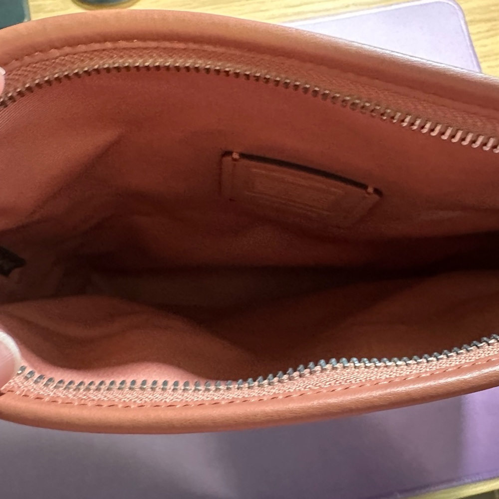 Camouflage Crossbody Bag - Picture 4 of 4